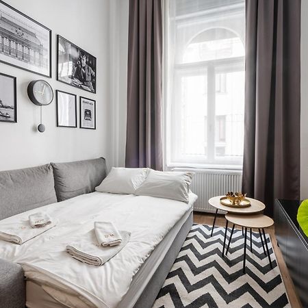 E32 - Oktogon Panorama Suite - Best Location - By Bqa Budapest Room photo
